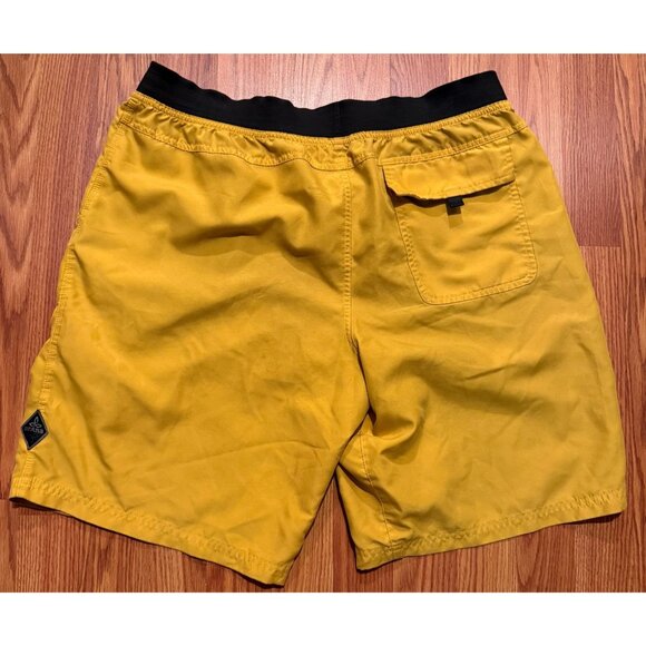 Prana Mojo Shorts Mens XL 9" Yellow Stretch Athletic Activewear Gym Yoga - Picture 4 of 7